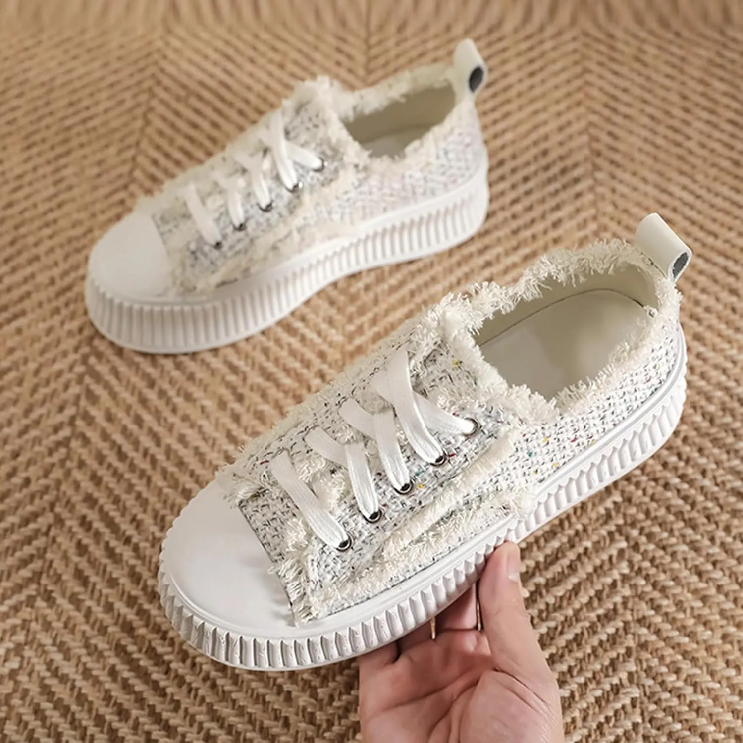 Canvas Shoes for Women Platform Canvas Sneakers Low Top Lace up Comfortable Casual