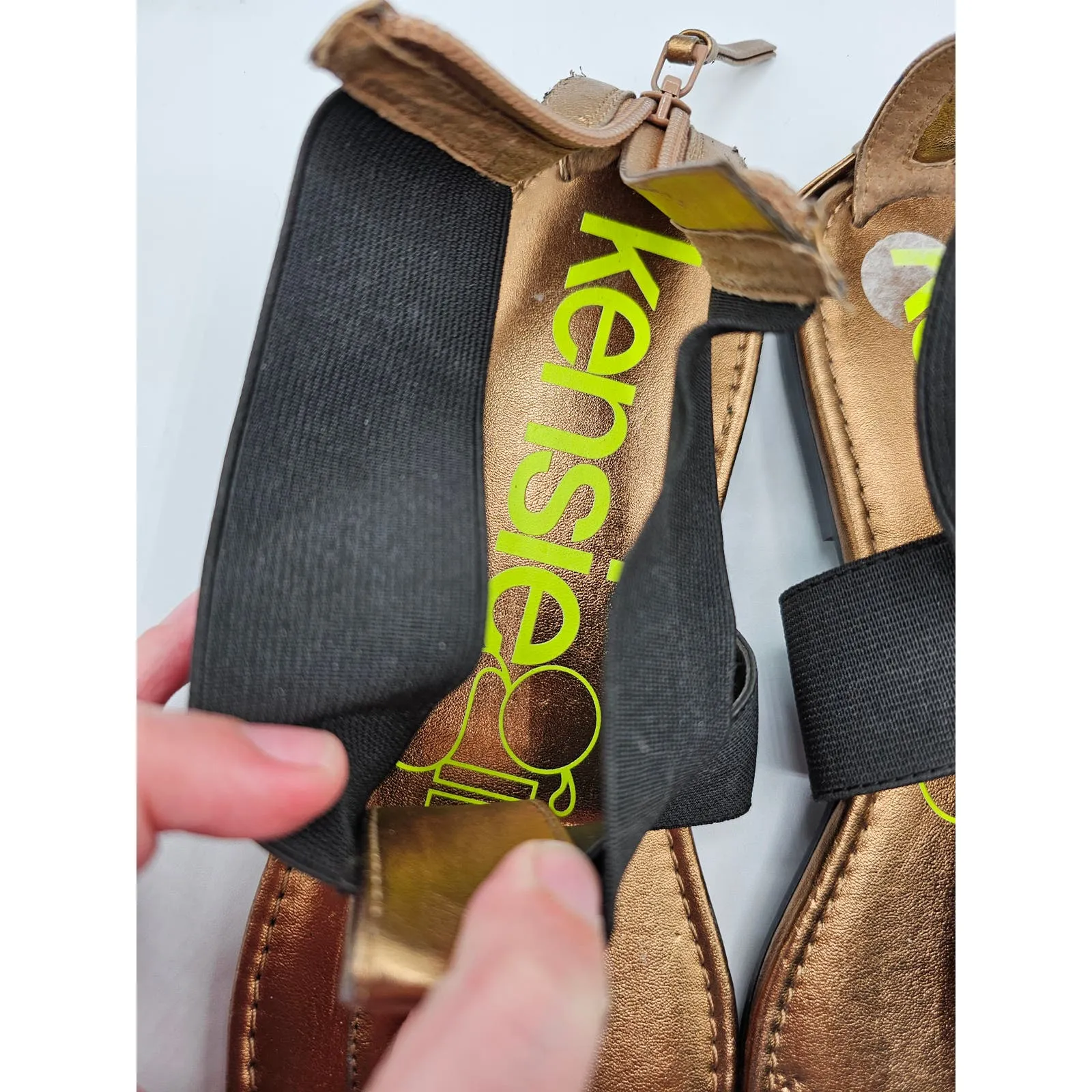Kensie Girl Womens Sz 9 ankle Strap Sandals Gold Black Rhinestones