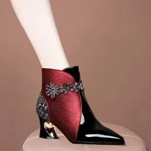 Mesh Breathable Sandals with Rhinestone Decoration