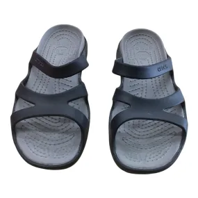 Sandals Flats By Crocs In Black, Size: 8
