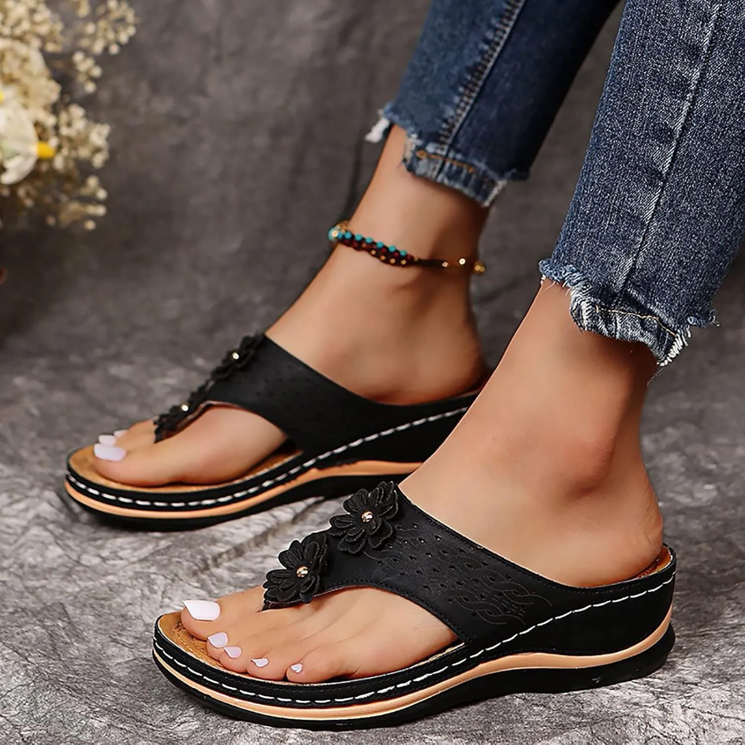 Women's Comfortable Flip Flops Arch Support Summer Wedge Sandals Breathable Open Toe Beach Slippers Non Slip