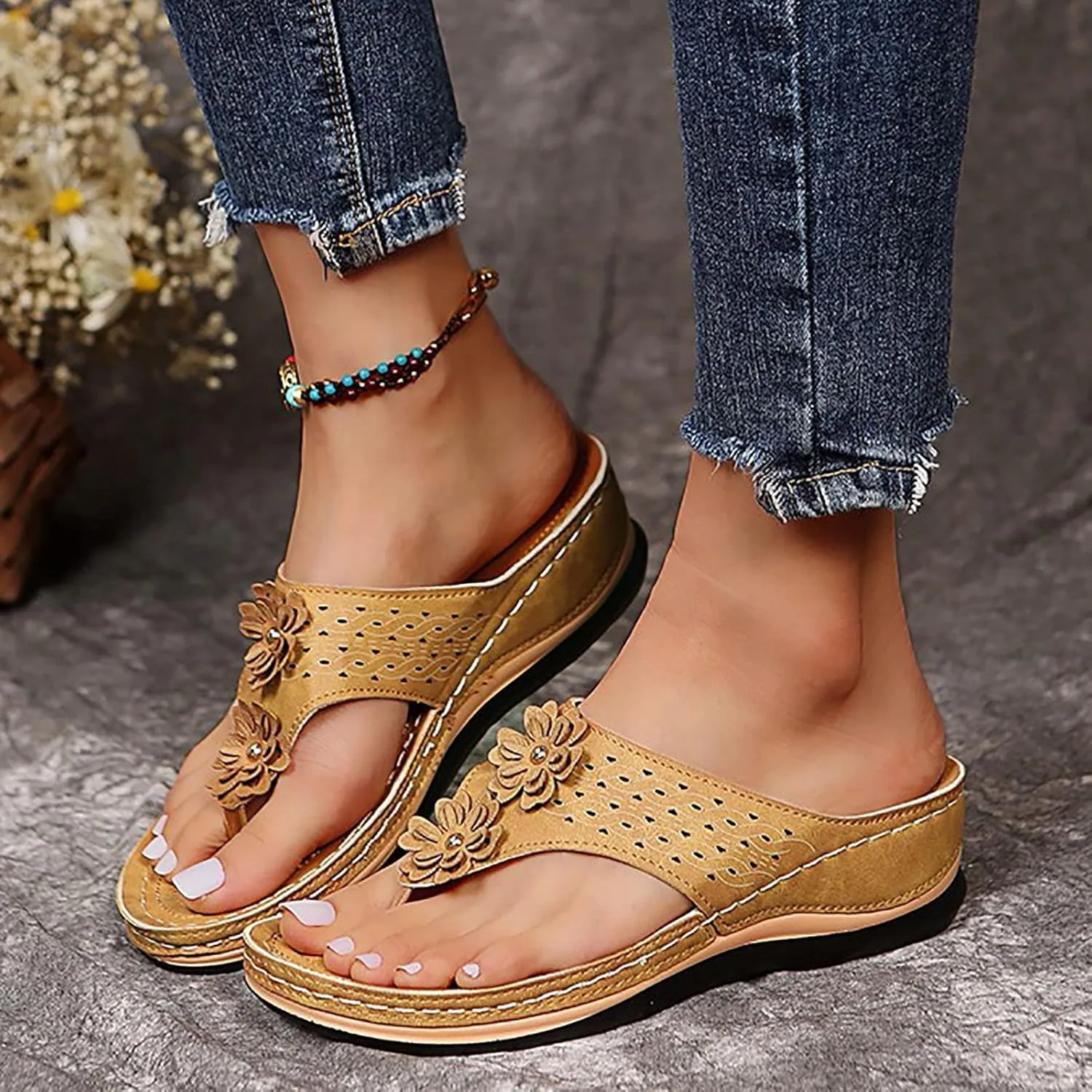 Women's Comfortable Flip Flops Arch Support Summer Wedge Sandals Breathable Open Toe Beach Slippers Non Slip