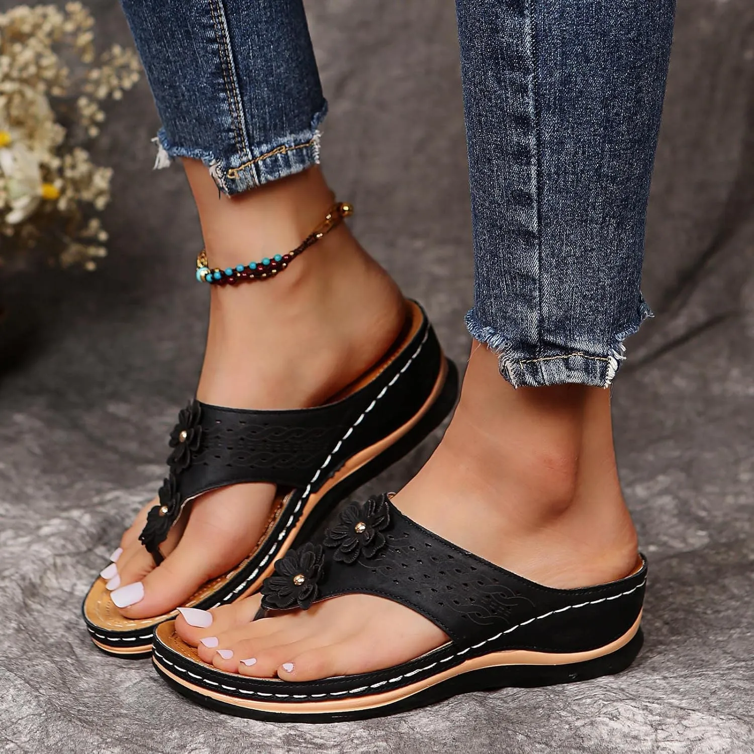 Women's Comfortable Flip Flops Arch Support Summer Wedge Sandals Breathable Open Toe Beach Slippers Non Slip