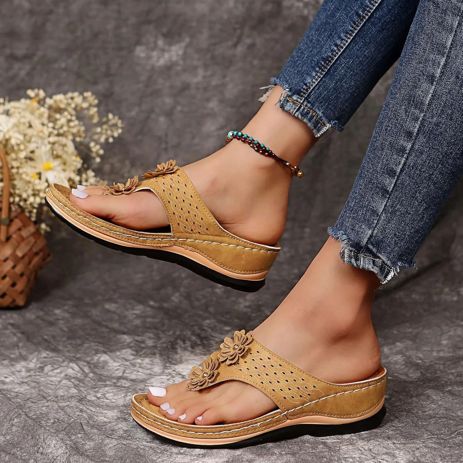 Women's Comfortable Flip Flops Arch Support Summer Wedge Sandals Breathable Open Toe Beach Slippers Non Slip